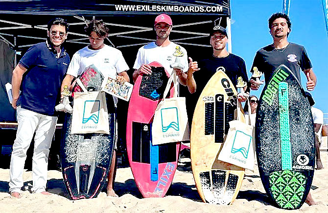Vicente Mata (Surfing Clube de Portugal) vencedor na praia de Silvalde, em Espinho(T)